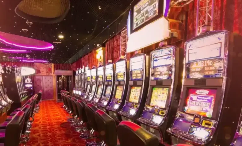 Crash Games vs. Traditional Slots Games Reviewing the Most Played Game Genres 
